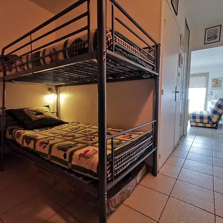 Joli +cabine Pour 4 Personnes.face - Proche Du Centre - Fr-1-803-74 *