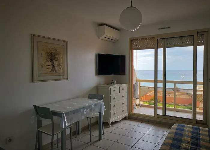 Pour 4 Pers, Clim, Parking, Vue - Fr-1-803-74 * Le Lavandou